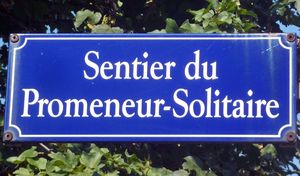 Genève, quartier de Saint-Jean, plaque du Sentier du Promeneur-Solitaire